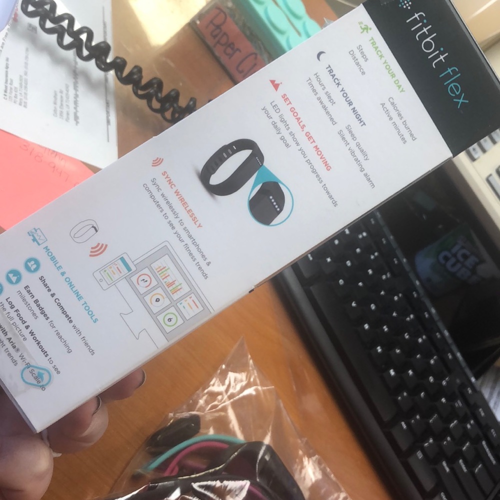 Fitbit Flex - Picture 2 of 5